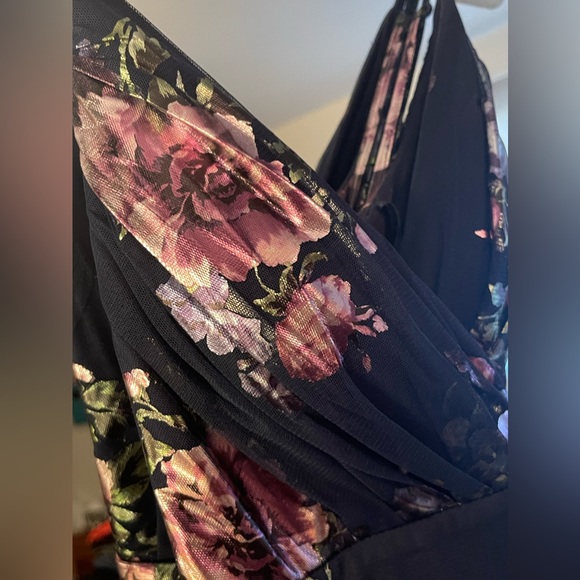 CITY STUDIO Womens Navy Mesh Crisscross
Strappy Back Formal Dress, Sz 3/4 NWT - Picture 2 of 12